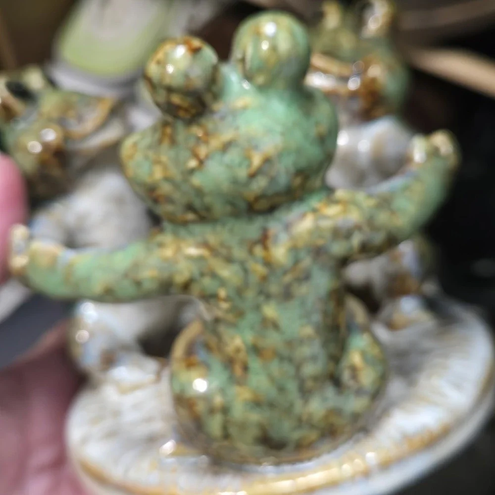 Vtg Circle of Three Frogs Candle Tea Light Holder Green Drip Glaze Art Pottery